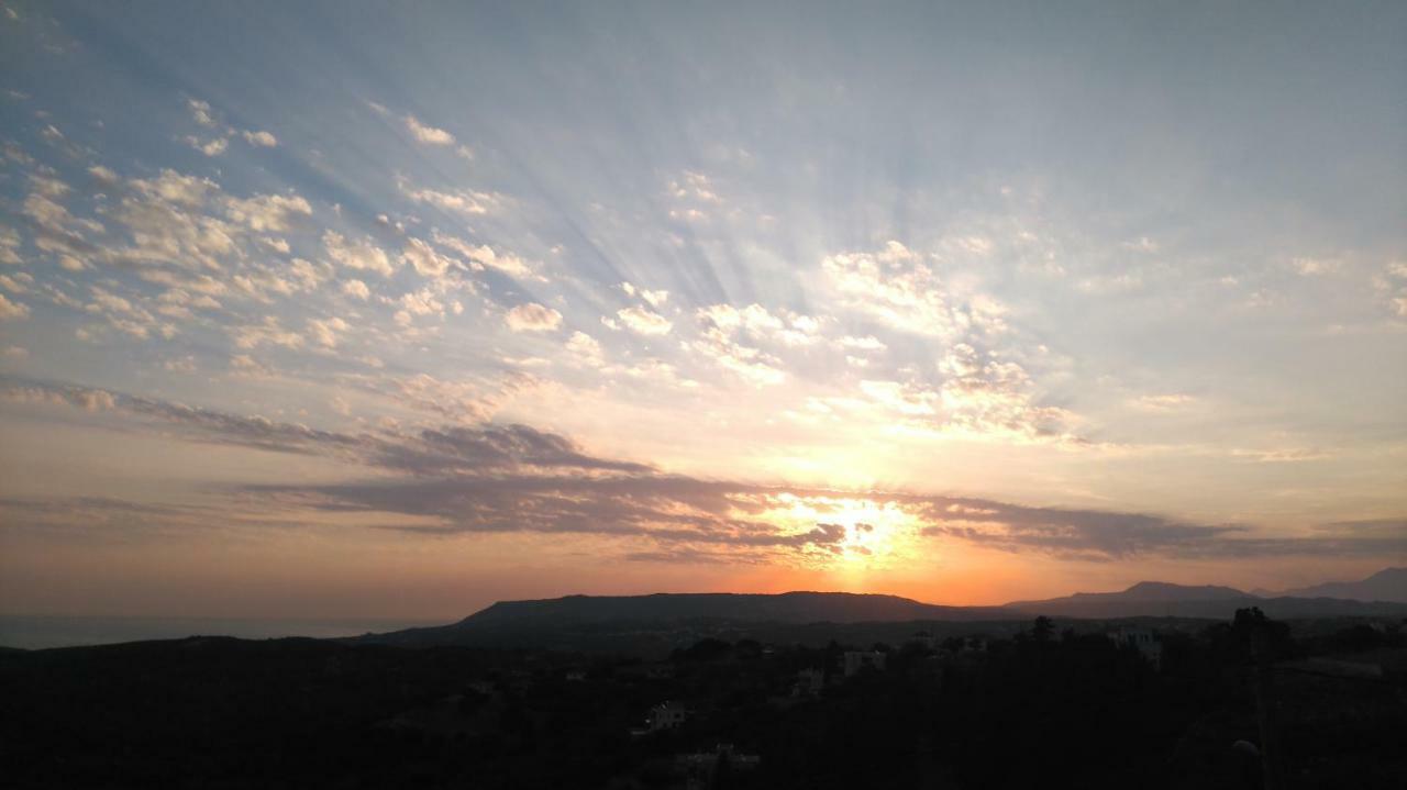 360 Panorama House - Gazing At Horizon And The Stars Of The Galaxy In The Night - Fresh Cool Breeze Most Of The Time - Just 7 Min From The Beach Kournás 외부 사진